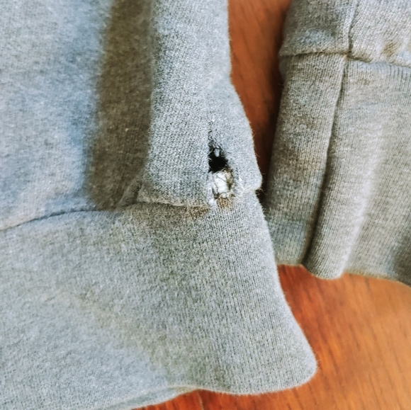 Rolling Stones Tongue Hoodie - Picture 4 of 8